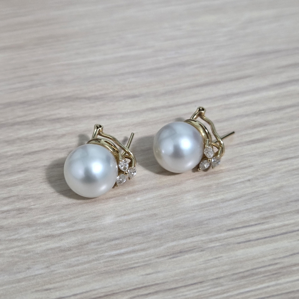 14k YG South Sea Pearl Diamond Earrings